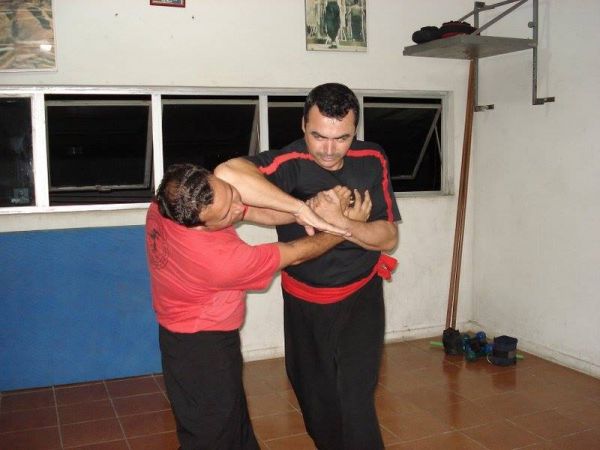 CURSO DE KUNG FU INSTRUTOR SÊNIO AKISBAc/certfica